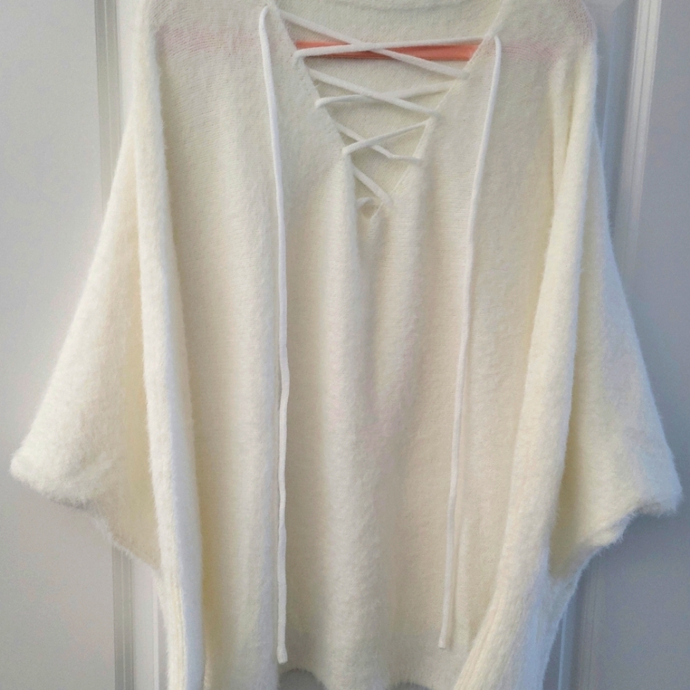 Super soft pullover lightweight sweater. XXL
